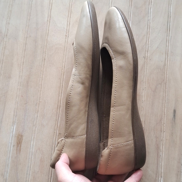 NATURALIZER FLEXY SLIP ON FLATS - Picture 5 of 11